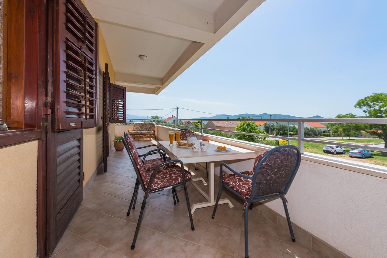 Apartment Promona Drniš Exterior foto